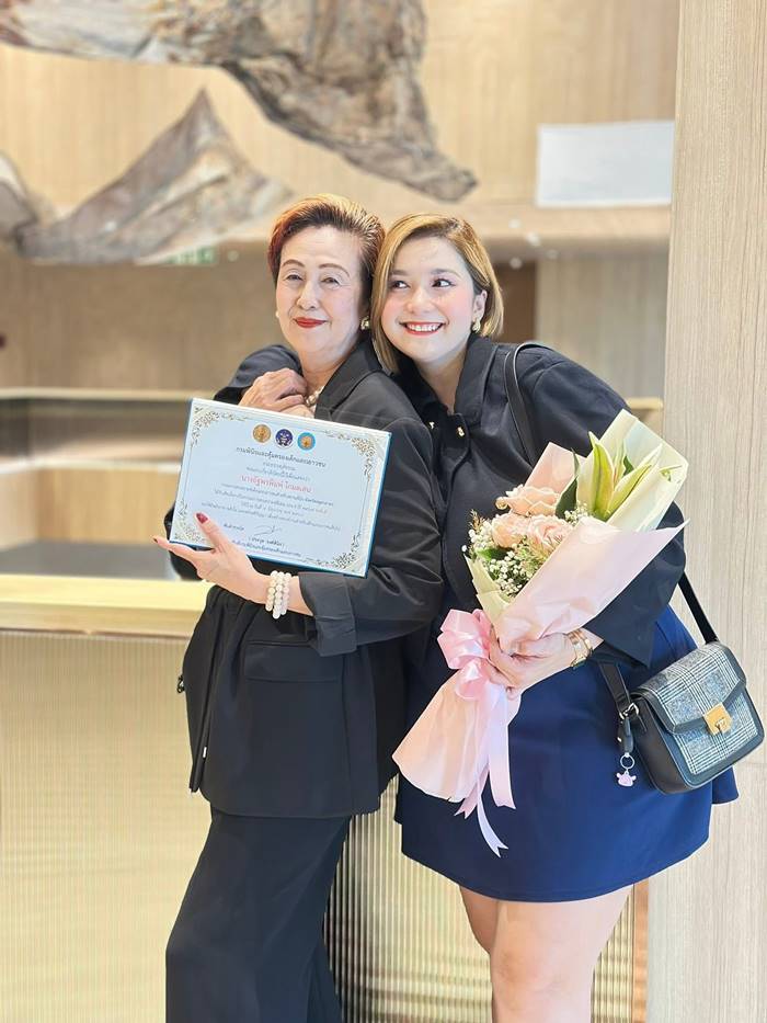 เจี๊ยบ อัฐพรพิมพ์ อดีตภรรยา สุรชัย สมบัติเจริญ   