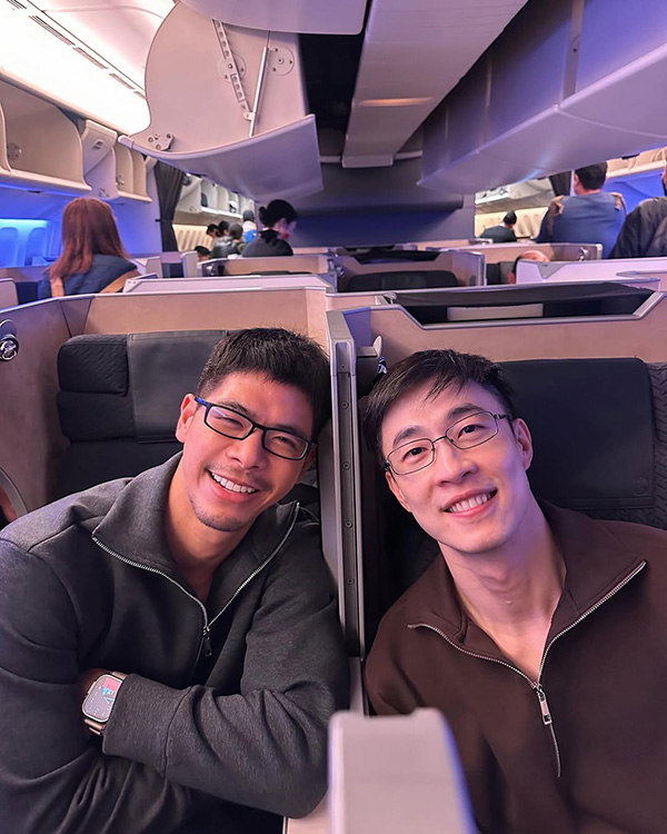 หมอปิแอร์ ควง ไก่ ภาษิต ฉลองวันเกิด