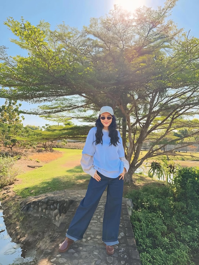 เมย์ เฟื่องอารมย์