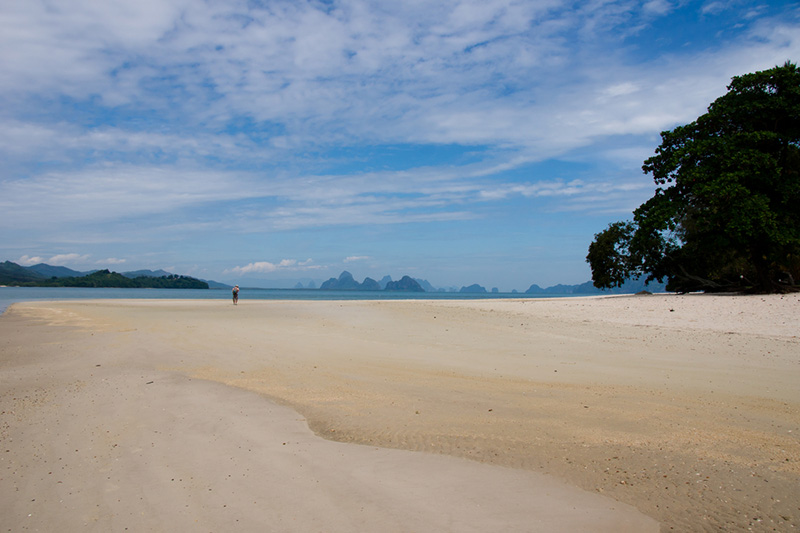 อุทยานแห่งชาติอ่าวพังงา เกาะละวะใหญ่