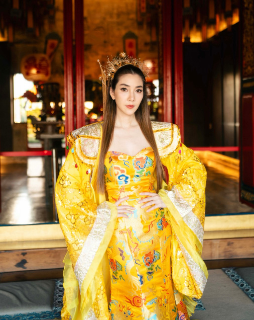 แฟชั่นดารารับตรุษจีน 2568 ส่อง 18 ไอเดียชุดจีนสุดอลัง สวยจึ้งแบบไม่มีใครยอมใคร