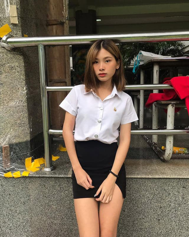 ลูกดาราตลก, บอล เชิญยิ้ม