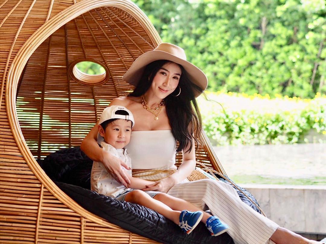 เอิร์น จิรวรรณ