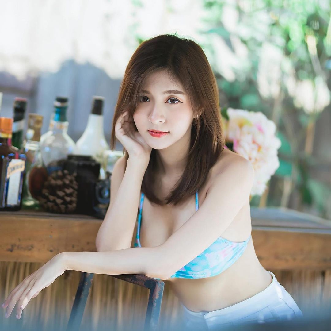 ชมพู่ รดาดาว