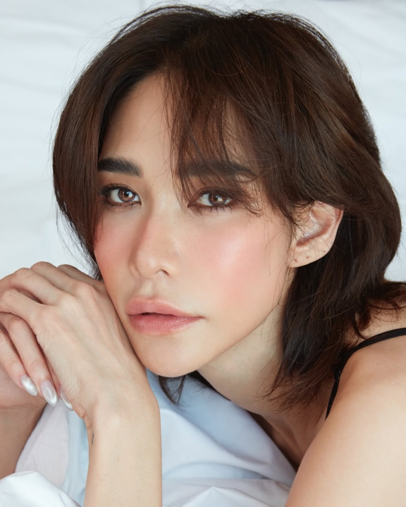 พลอย เฌอมาลย์