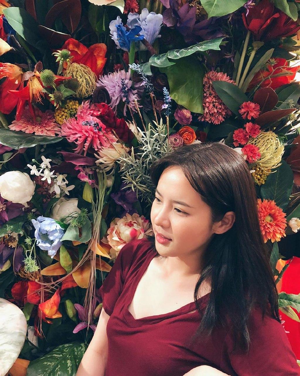 แอนนี่ สรารัตน์