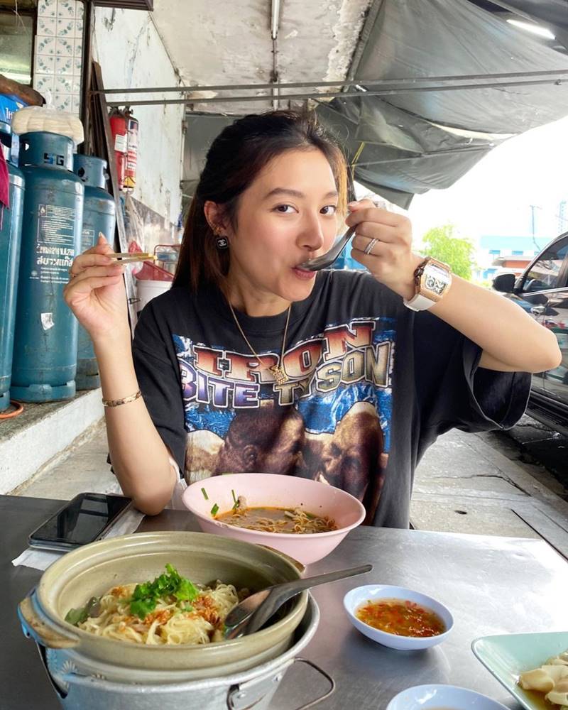 มิว นิษฐา