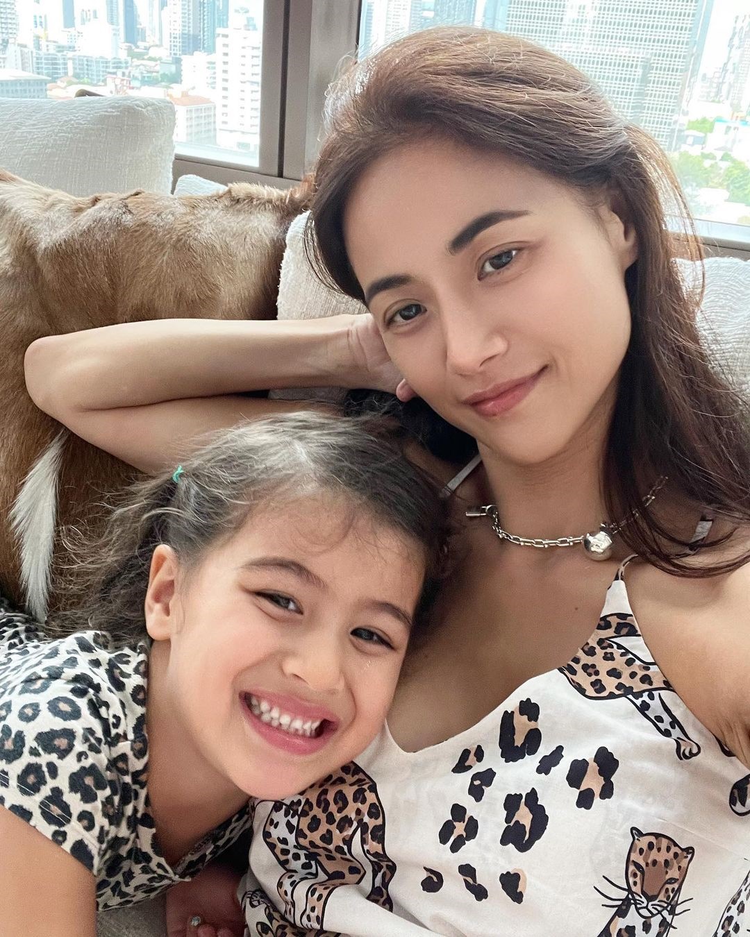 น้องทาเรีย ลูกสาว น้ำฝน กุลณัฐ น้องทาเรีย ลูกสาว น้ำฝน กุลณัฐ