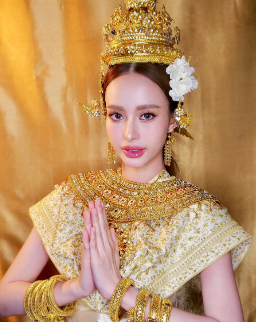 เกรซ ฐิตารีย์ ประวัติ