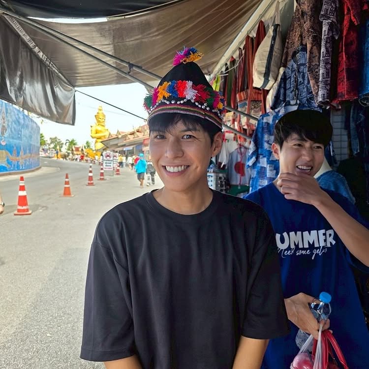 พี่จอง คัลแลน น้องแดน 3 หนุ่มเกาหลี แต่งหล่อใส่สูท ทำเอฟซี กรี๊ดสลบ