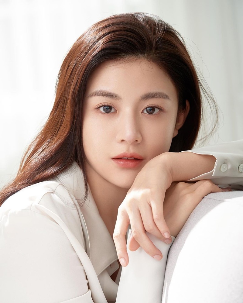 โกยุนจอง ประวัติ go yoon jung