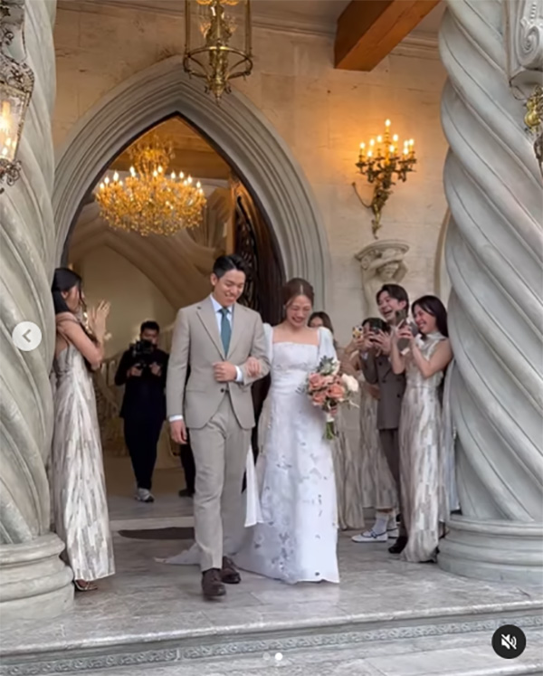  นัตตี้ นันนัท ควง พี่แมน เข้าพิธีแต่งงาน