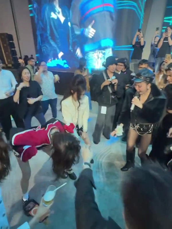 ใบเฟิร์น พิมพ์ชนก ในงานแต่ง  มายด์ - พาย