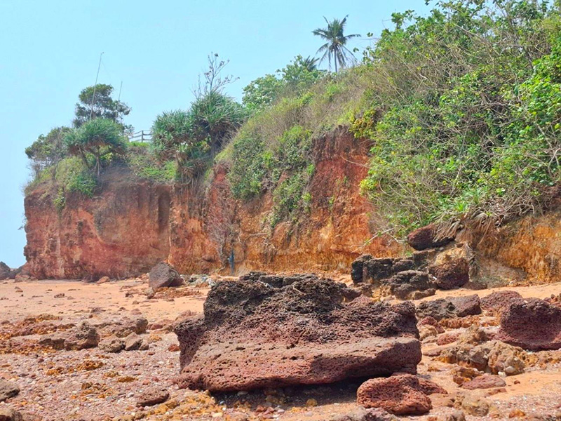 ผาฝั่งแดง ประจวบฯ