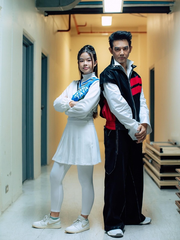 น้องโสน ขึ้นคอนเสิร์ตกับ พ่อมอส ปฏิภาณ