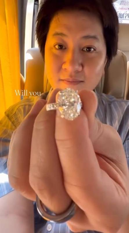 ไฮโซกี้ เซอร์ไพรส์ขอแต่งงาน มินนี่