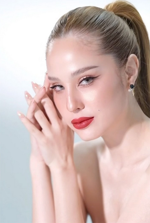 ขวัญ อุษามณี แต่งหน้า