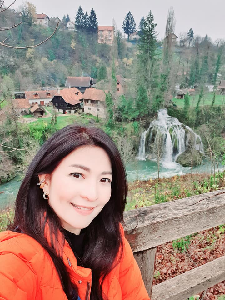 โฟร์ท นฤมล