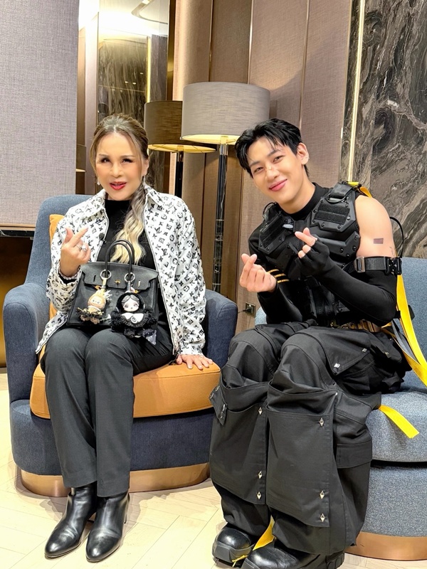 ทูลกระหม่อมฯ ทรงโพสต์พระรูปคู่ แบมแบม GOT7 