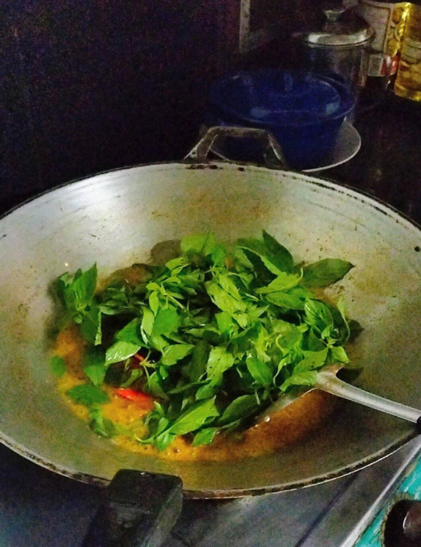 แกงกะทิเนื้อมะเขือพวง สูตรอาหาร เมนูอาหารไทย