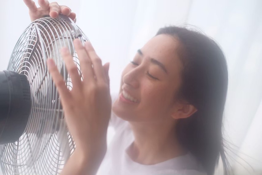 อาย กมลเนตร ประวัติ