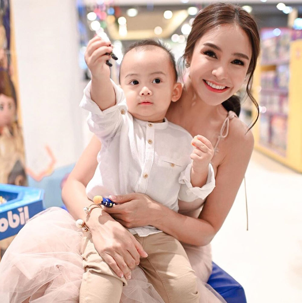 น้องเจ้าขา ป้อนข้าวน้อง