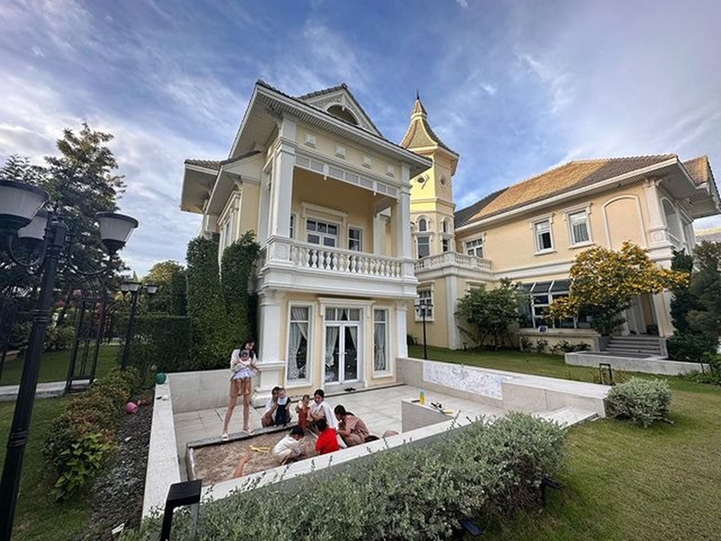 บ้าน เชน ธนาตรัยฉัตร