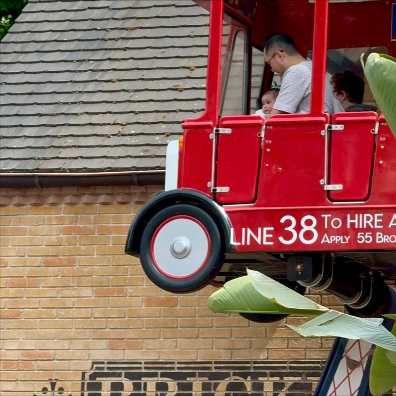 เซบาสเตียน ลี พาลูก ๆ เที่ยวสวนสนุกที่เยอรมนี