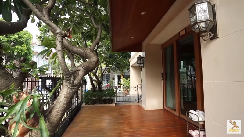 บ้านเจนนิเฟอร์ คิ้ม