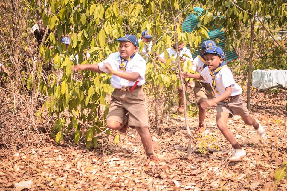 ครูแต่งผีบ้า