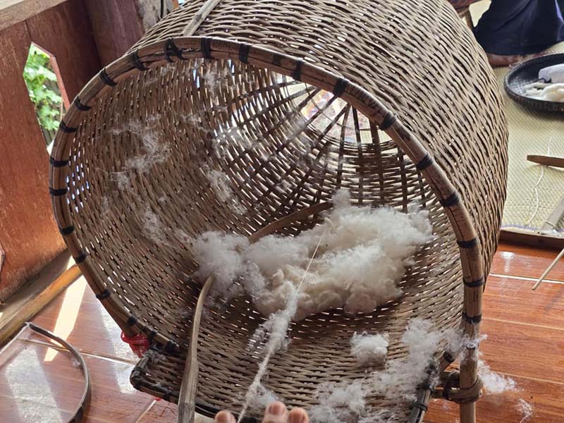 ผ้าทอไทลื้อ