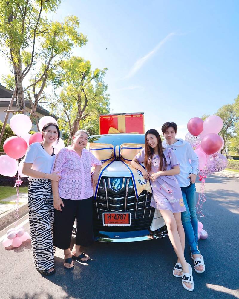 เบส รักษ์วนีย์, ลูกสมรักษ์, ตงตง กฤษกร