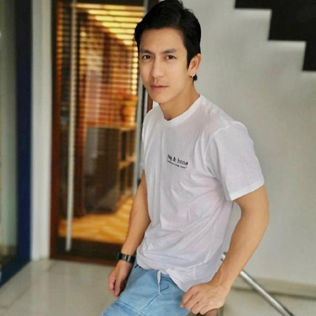 ติ๊ก เจษฎาภรณ์ หนัง