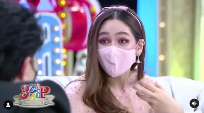 ชมพู่ อารยา