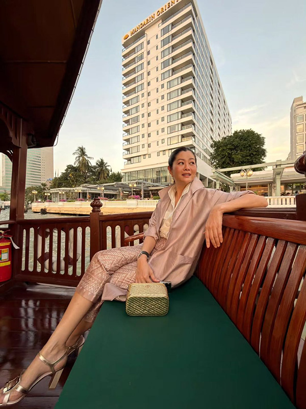 สู่ขวัญ บูลกุล