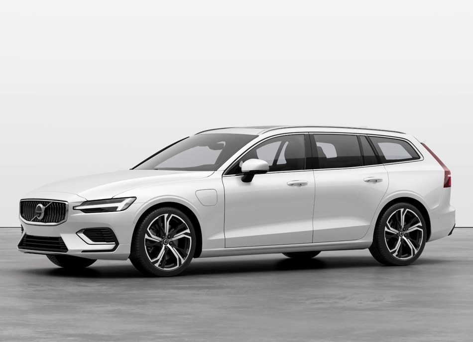 Volvo V60 Recharge 2022 ราคาเริ่ม 2,340,000 บาท รถยนต์แวกอนปลั๊กอินไฮบริด