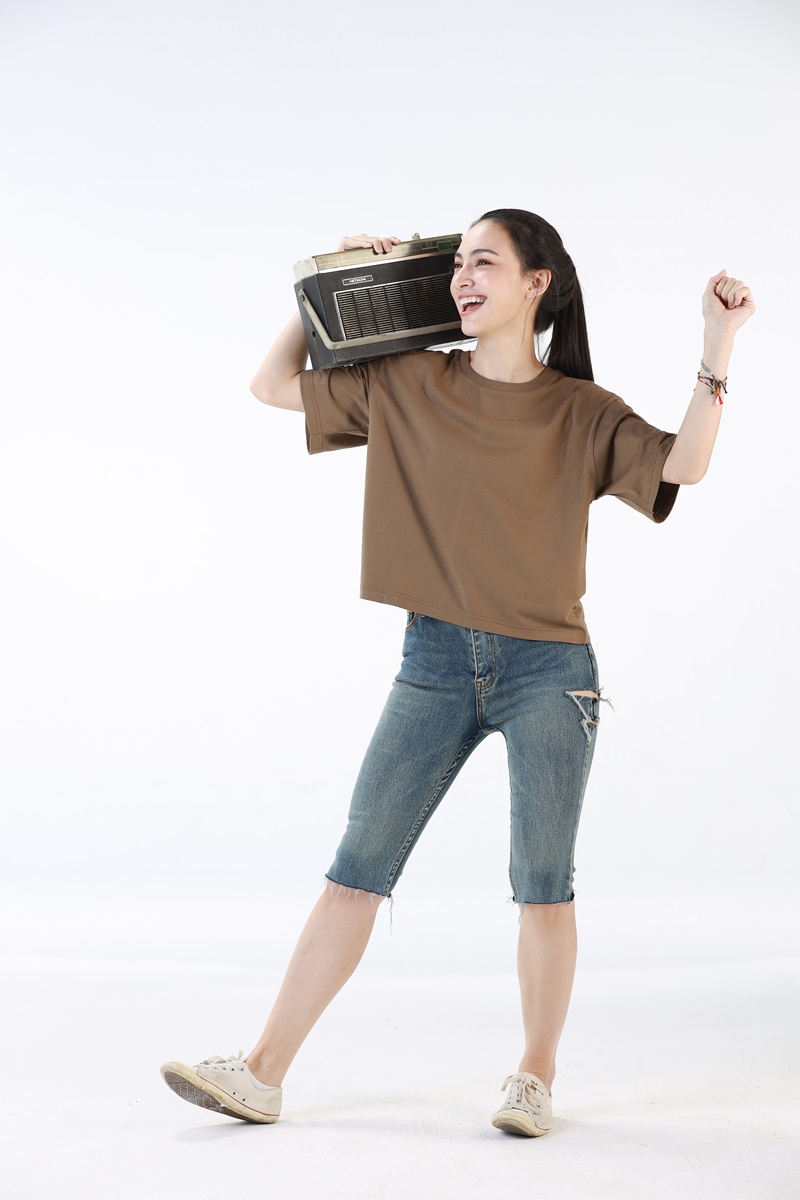 สาวน้อยร้อยไมค์