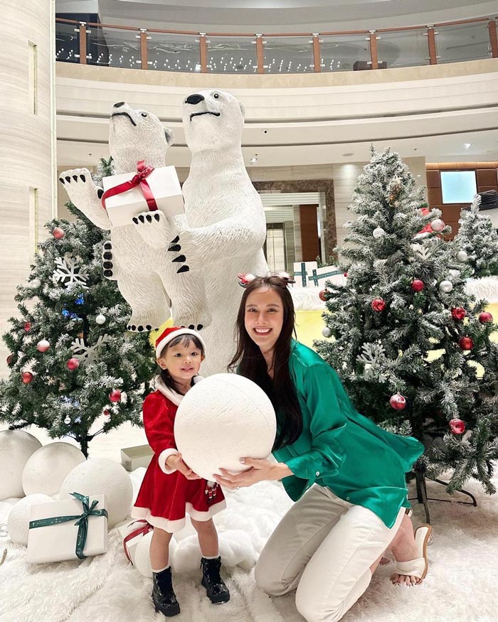 เนย ปภาดา