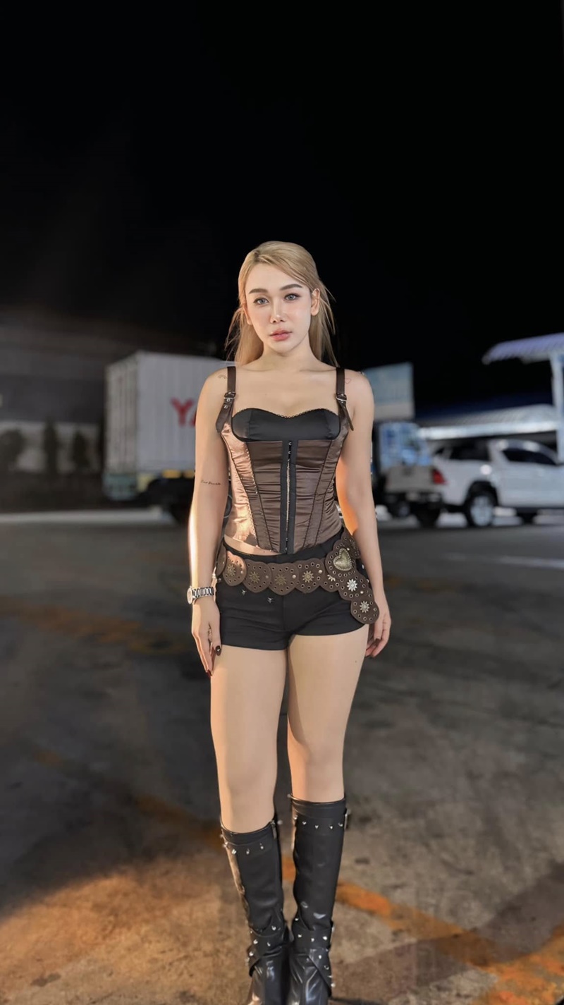 เฟิร์ส พรชิตา หนูเป็นคนไทย