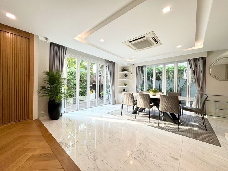 นานา ไรบีนา