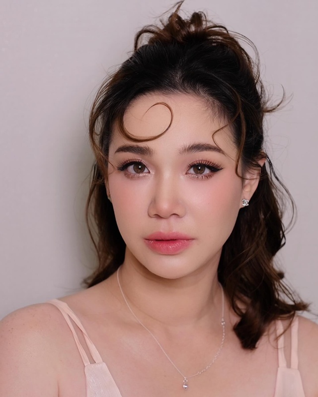 นนนี่ ลูกสาว แอน สิเรียม