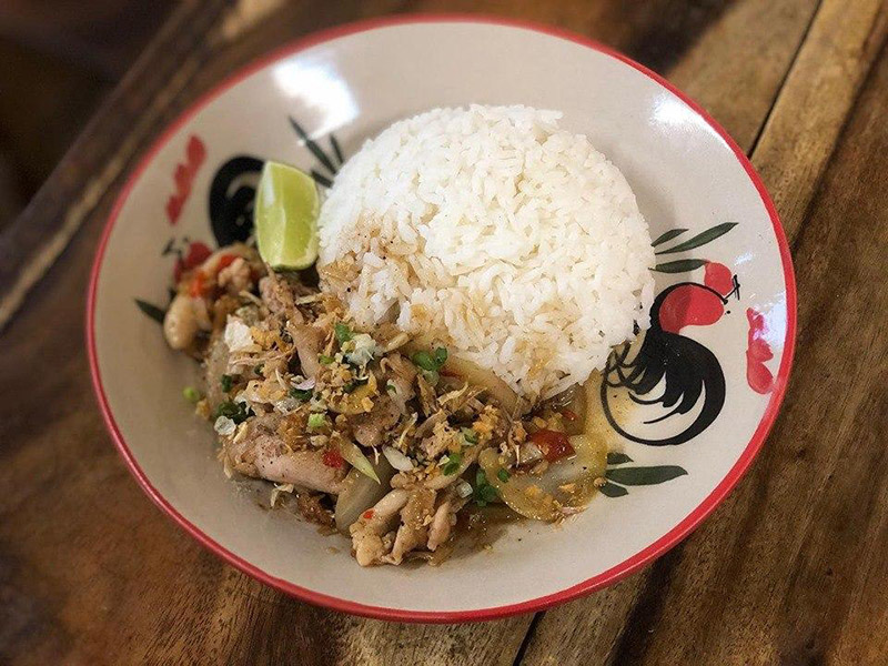 ก๋วยเตี๋ยวคั่วไก่