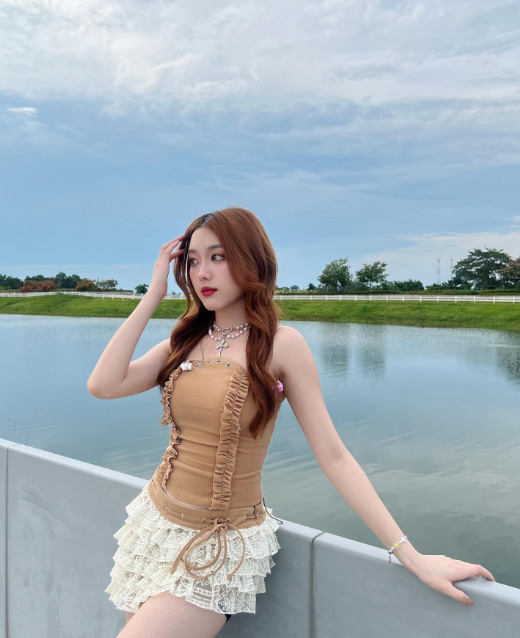 อ๊ะอาย กรณิศ ชุดเวียดนาม