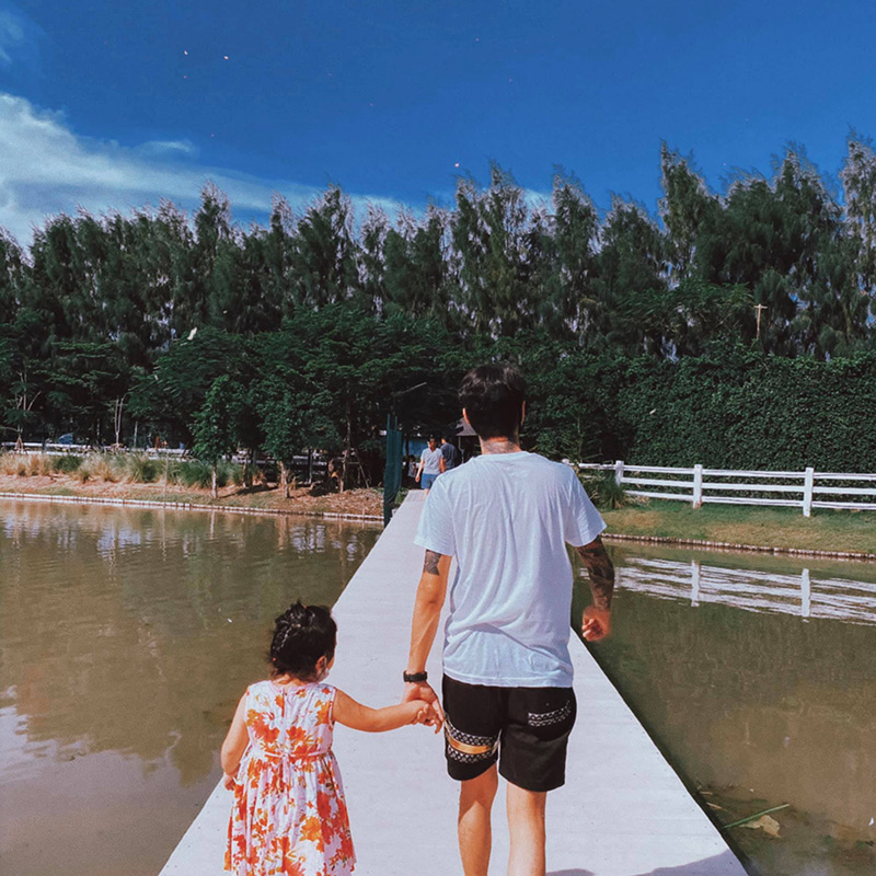 ครอบครัวพิพลอย 