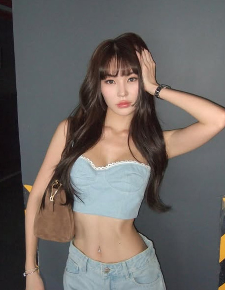 กระปุก พลอยนิรา ประวัติดารานางแบบสาวแซ่บ ขวัญใจหนุ่ม ๆ 