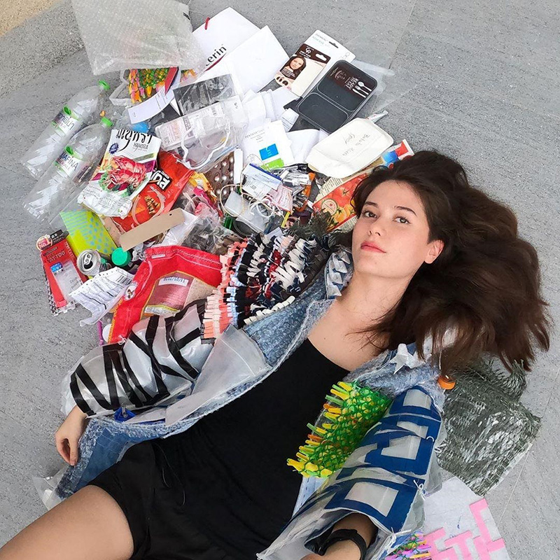 มารีญา พูลเลิศลาภ