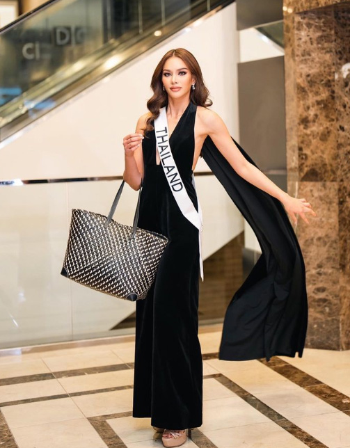 แอนนา เสืองามเอี่ยม