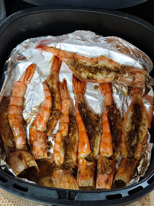 สูตรกุ้งย่างเนยจากหม้อทอดไร้น้ำมัน กุ้งย่างกระเทียมพริกไทย