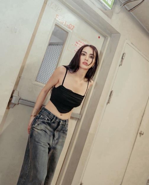 แฟชั่นกางเกงยีนส์