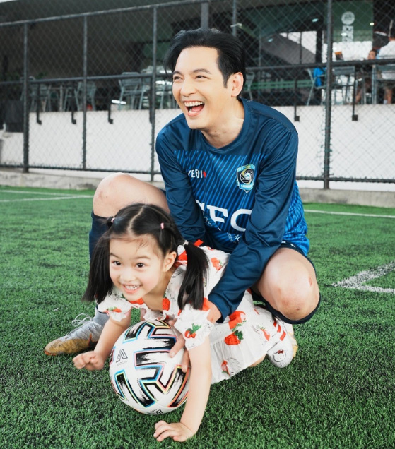 หนุ่ม ศรราม ดาราชายไทย